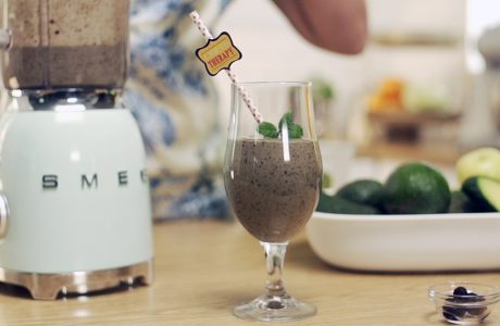 שייק פירות לבוקר מלא באנרגיה