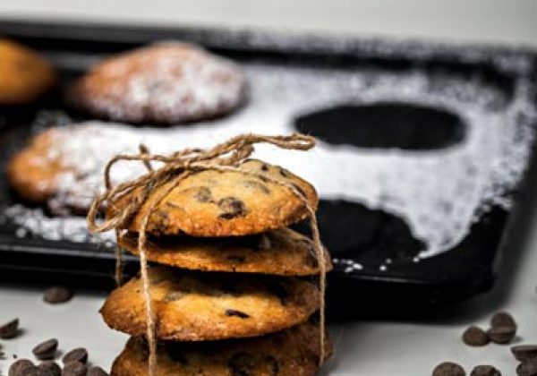 עוגיות במילוי ממרח שוקולד